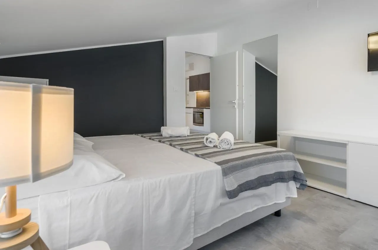 Apartmani Ana 2 I 3 Malinska Apartment
