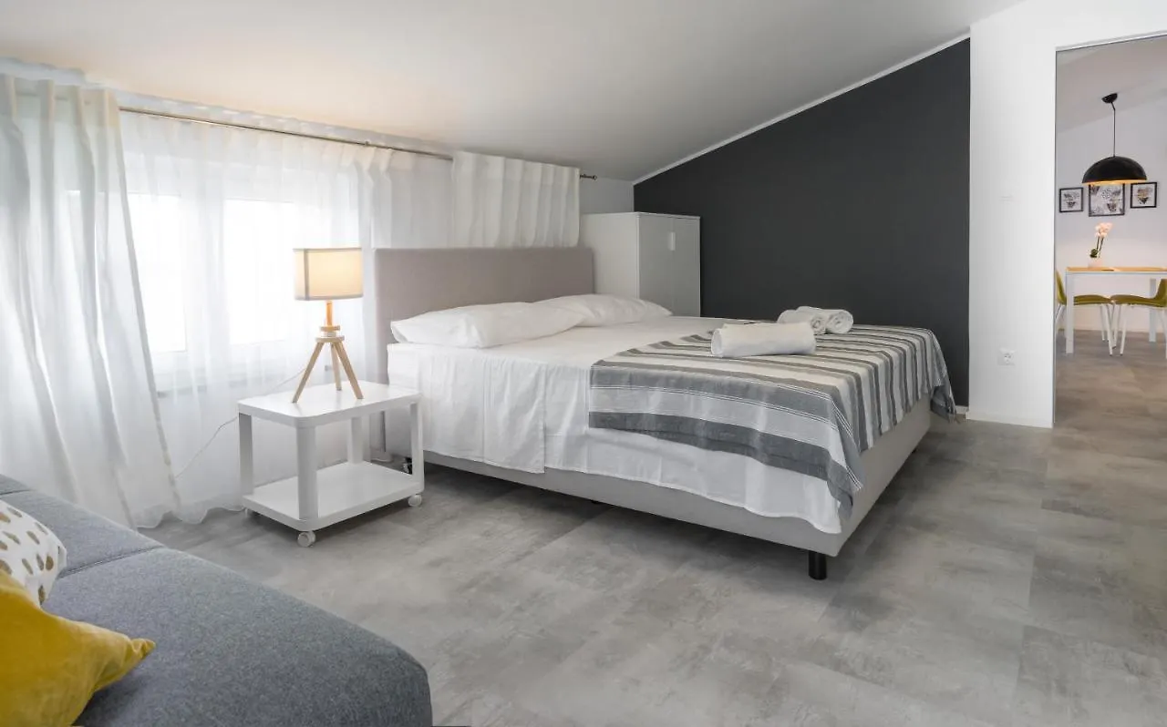 Apartment Apartmani Ana 2 I 3 Malinska