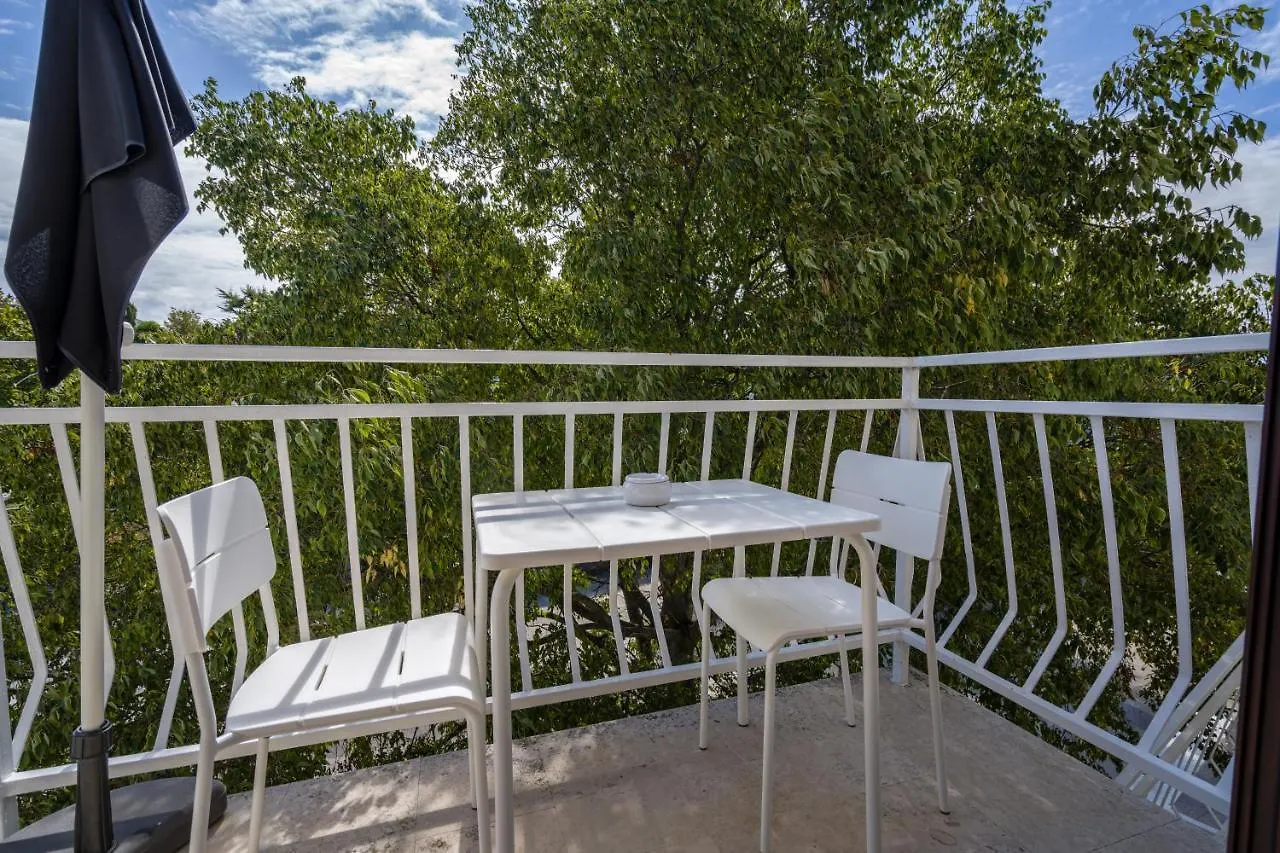 Apartmani Ana 2 I 3 Malinska Apartmán