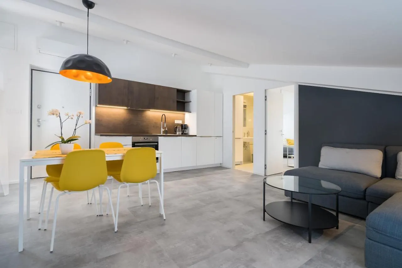 Apartmani Ana 2 I 3 Malinska Apartment